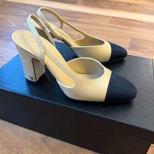 CHANEL Beige & Black Slingbacks